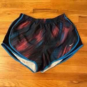 Nike Dry Tempo Graphic Running Shorts